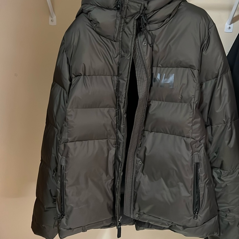 Helly Hansen XL Women’s Green Puffer